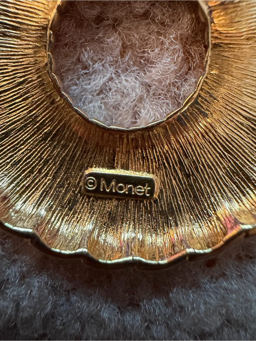Vintage Monet Gold Tone Twisted Wreath Circle Brooch Signed Textured Pin